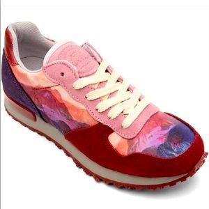 🤩EUC INKKAS Sneakers🤩